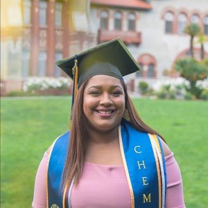 Meet your Posher, Jasmin